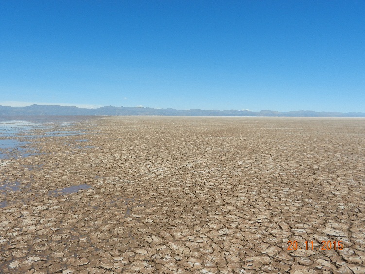 El lago Poopó se seca: el proceso de evaporación producto del incremento de la temperatura global amenaza también al lago Titicaca y sus afluentes