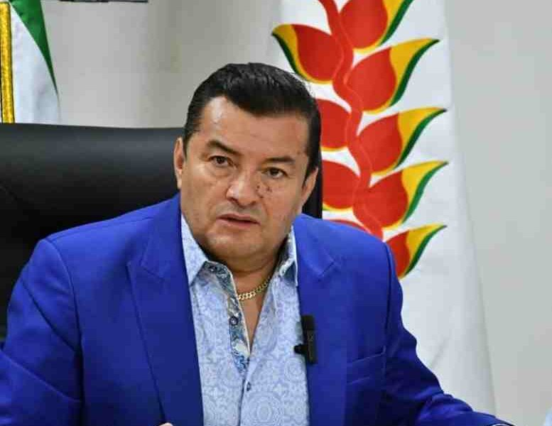 Juzgado de Santa Cruz ordena el arraigo de Jhonny Fernández por una demanda laboral