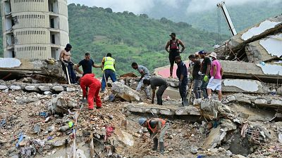 El número de fallecidos por el doble terremoto en Venezuela sube a 4.561