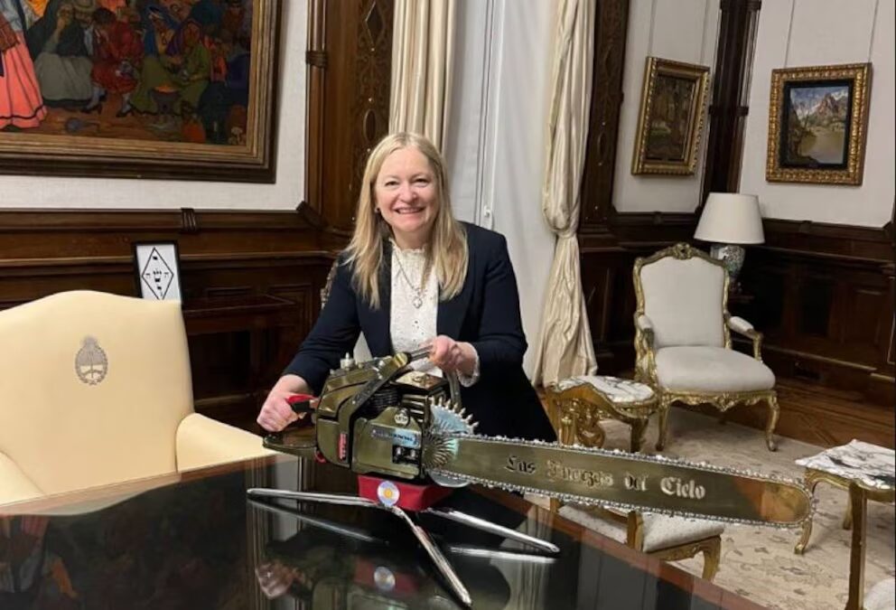 La Embajada de Francia declaró “persona no grata” a la Vicegobernadora de Mendoza y aliada de Milei por racismo