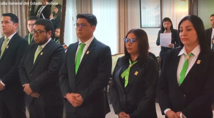 Fiscal General del Estado posesiona a cinco nuevos fiscales departamentales