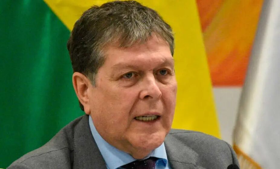 Blanco asegura que el gas no se acabará, pero no garantiza que las tarifas eléctricas se mantengan sin aumentos