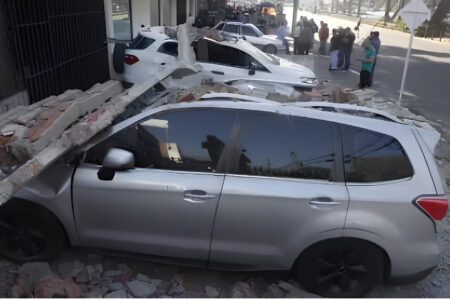 Reportan 21 muertos y edificios destruidos tras potente sismo de 7,4 en Colombia