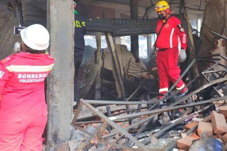 Alcalde cruceño propone fondo vecinal de Bs 1 contra incendios