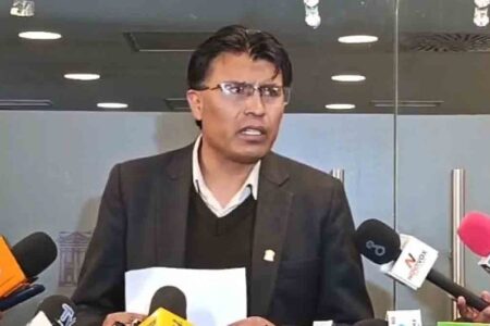 Patzi revela que Condori fue expulsado del MTS por denuncias de presunta corrupción en la Gobernación de La Paz