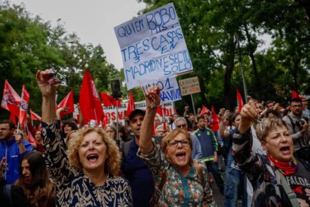 El clamor por una huelga general marca en Madrid la manifestación por la vivienda