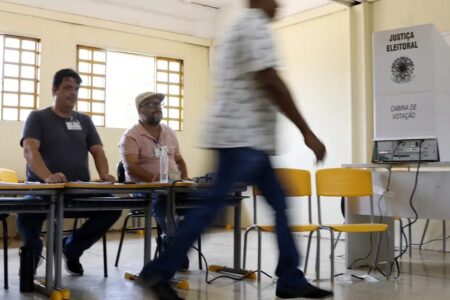 Más de 158 millones de electores votan en Brasil este domingo para elegir a su presidente
