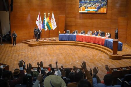 Cámara de Diputados aprueba proyecto de ley que declara prioridad nacional la construcción de la doble vía Sucre–Potosí