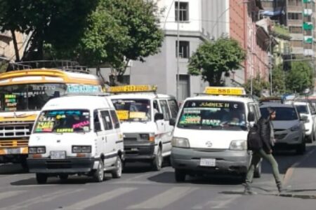 Choferes advierten con un posible incremento en pasajes por alza de costos de repuestos