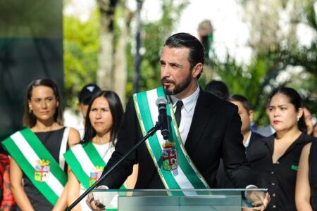 Velasco anuncia acuerdo con empresa internacional para importar combustible y asegurar el suministro en Santa Cruz