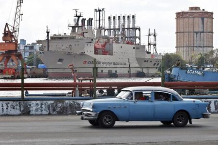 Cuba restablece parcialmente el servicio eléctrico tras dos apagones nacionales seguidos