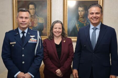 Bolivia y Estados Unidos analizan la posibilidad de formar una alianza contra cárteles y cooperación bilateral