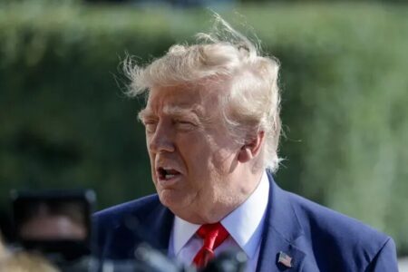Trump advierte que los buques de Estados Unidos «pasarán» por Cuba tras la guerra en Irán