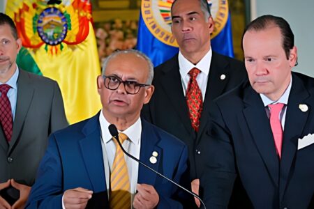 La OEA evalúa la situación política de Bolivia