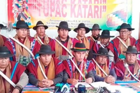 Túpac Katari denuncia a mandos medios por frenar atención presidencial